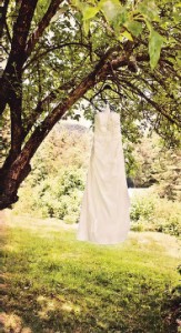 wedding-hanging-dress