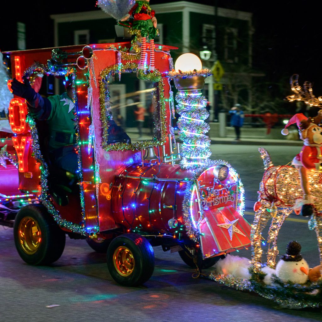 manchester holiday lighted tractor parade
