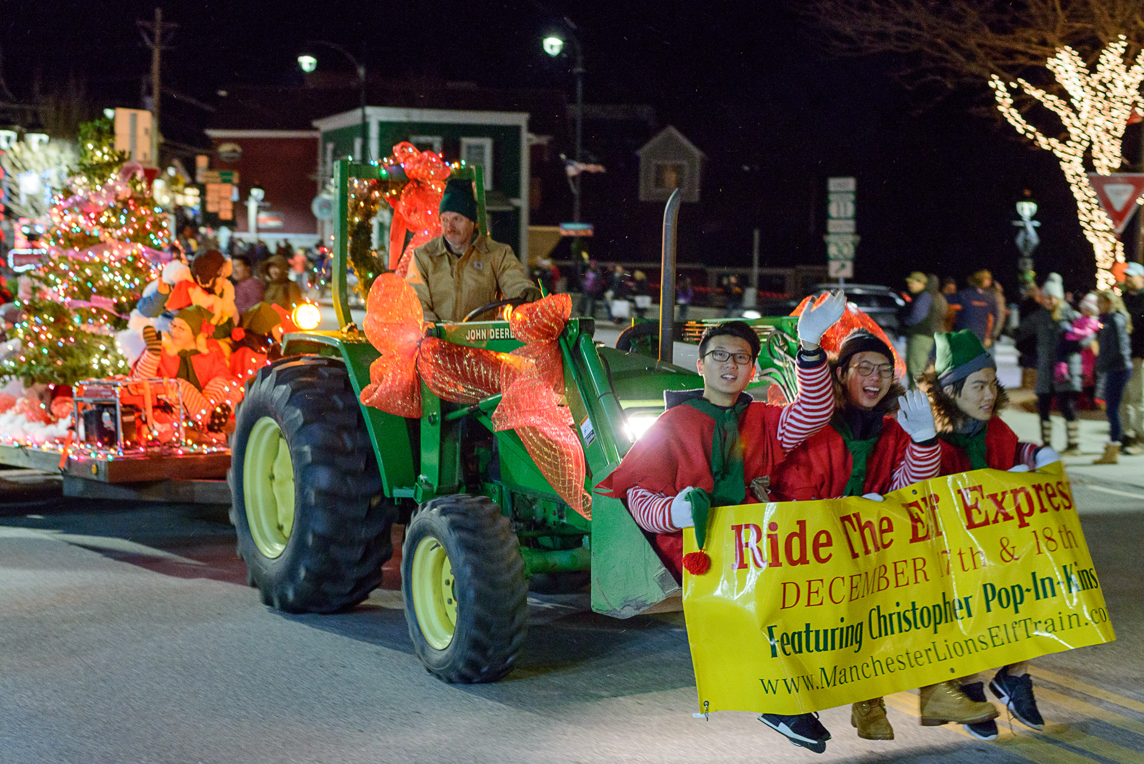 manchester holiday lighted tractor parade