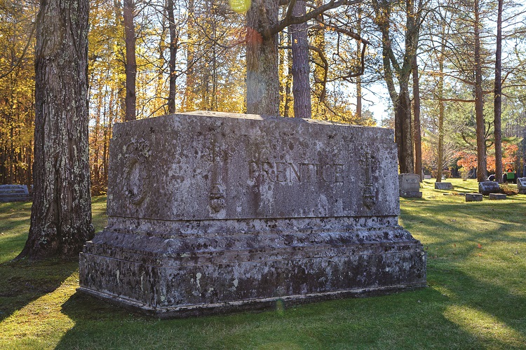 headstone at dellwood cemetary